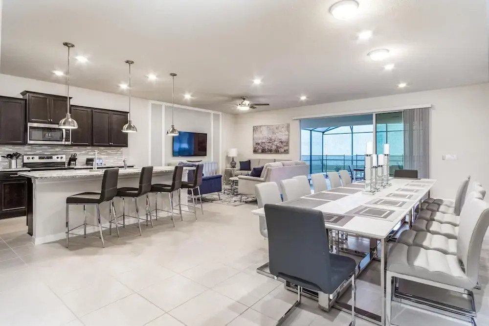 2260 LC - Windsor Island - 10 Bed Villa Heated Private Pool