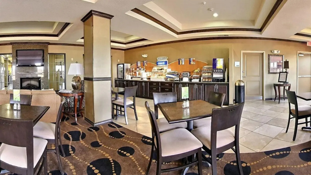 Holiday Inn Express & Suites Clovis by IHG