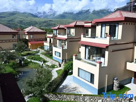 Art West Sichuan Cultural and Creative Garden (Ganzi store)
