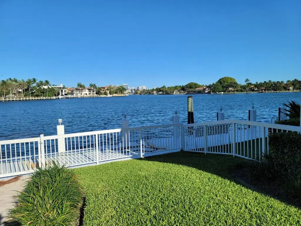 WaterFront 4BR 3B,Intercoastal,Pool,5 min walk to beach-7