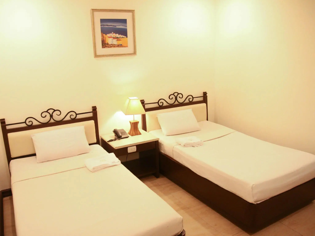 De Luxe Hotel