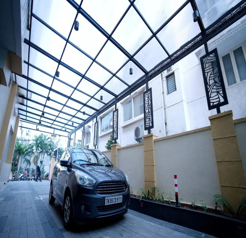 Blossoms Hotel & Service Apartments