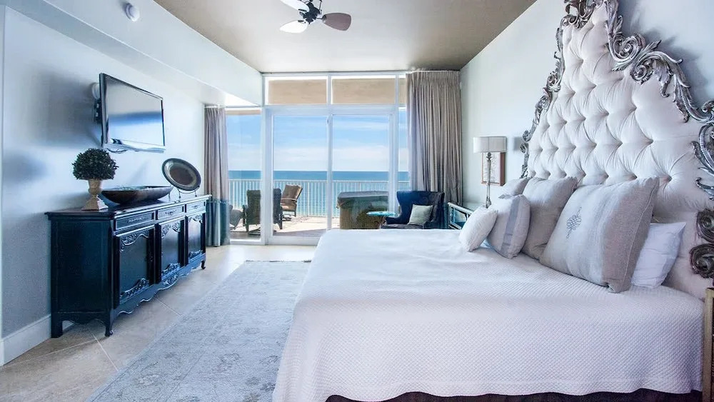 Spacious Four Bedroom With Wrap-around Balcony - Unit Tpd0901