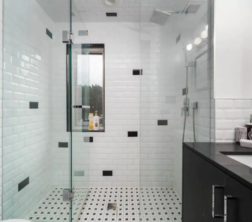 Chic 3 Bedroom 2 Storey Loft