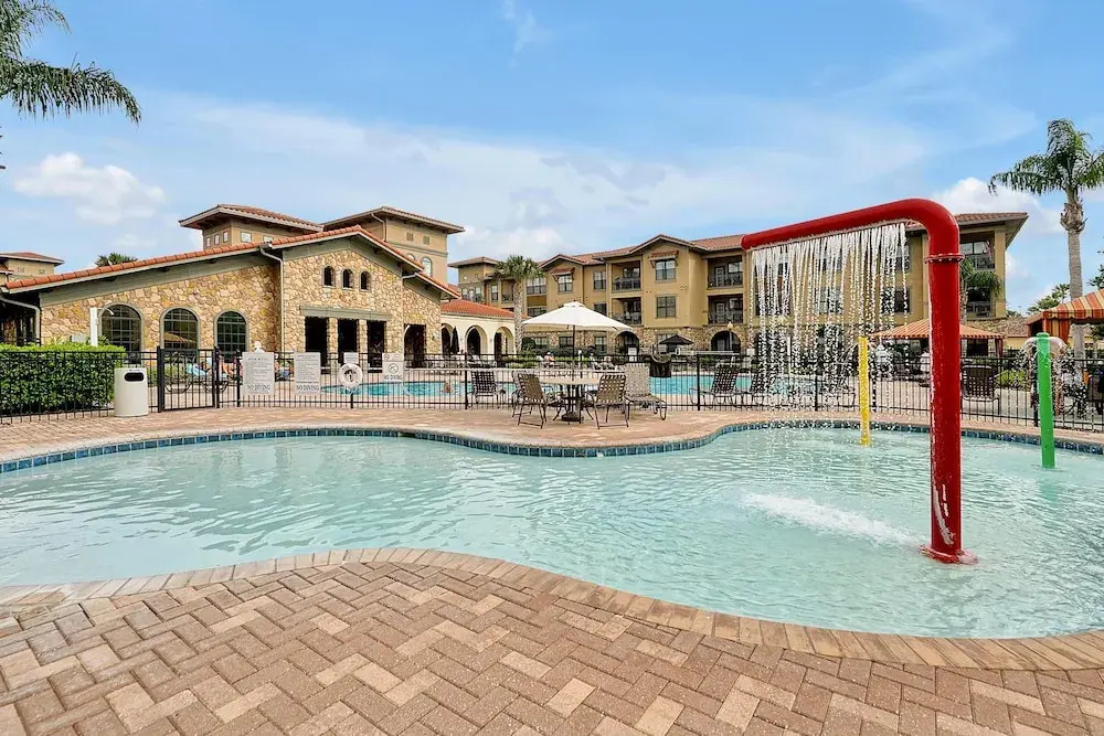 901 Charo Parkway, 2 BED