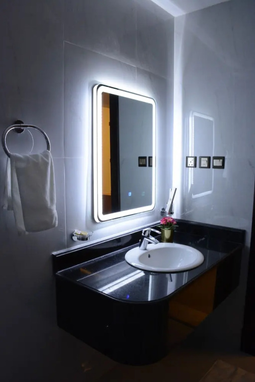 Al-Ewan Hotel Apartments