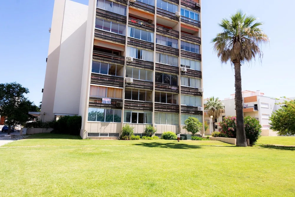 Vmr503 · Adorable 1 BD Apartment 2 min From Marina