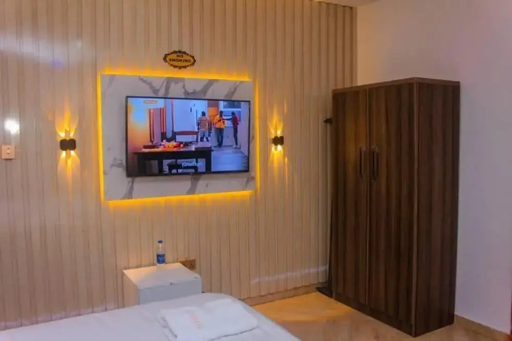 D&G Hotels & Suites