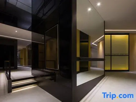 Sfeel Designer Hotel (Chengdu Jiuyan Bridge Shop)