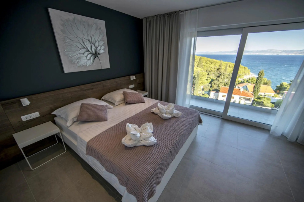 D in Postira with 7 bedrooms and 7 bathrooms