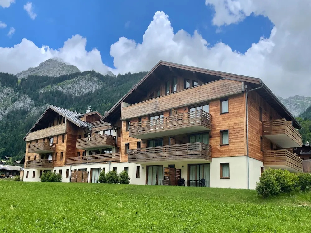 Apartment in La Chapelle Near Ski Lift