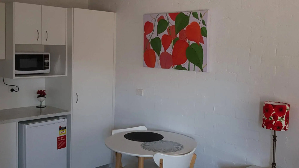 AZA Motel