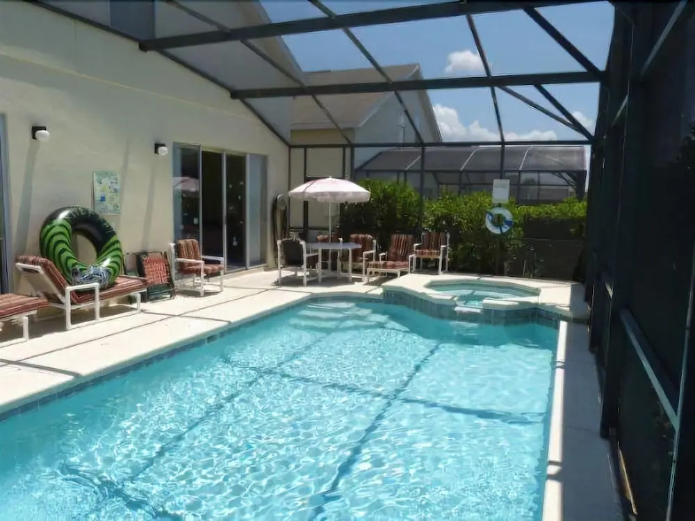 GB636OR- Spacious 6 bedroom pool home at Glenbrook