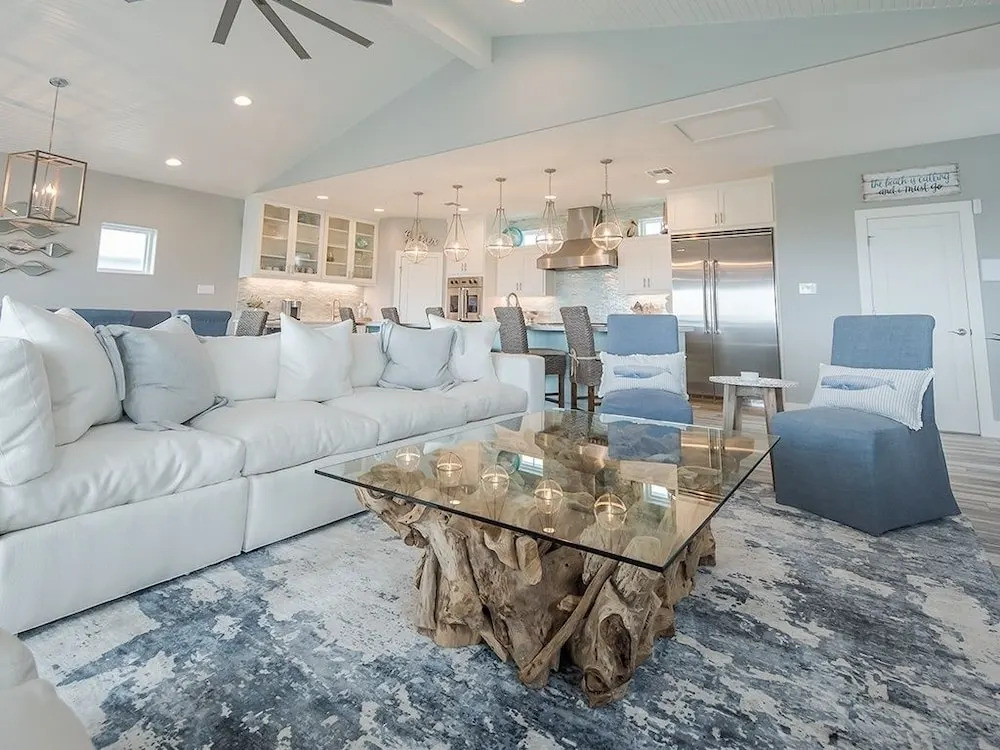 All Decked Out - 5 Br Home
