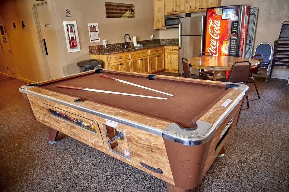 St Anton Wooded View 1-Bedroom Condos with Complimentary Hot Drinks