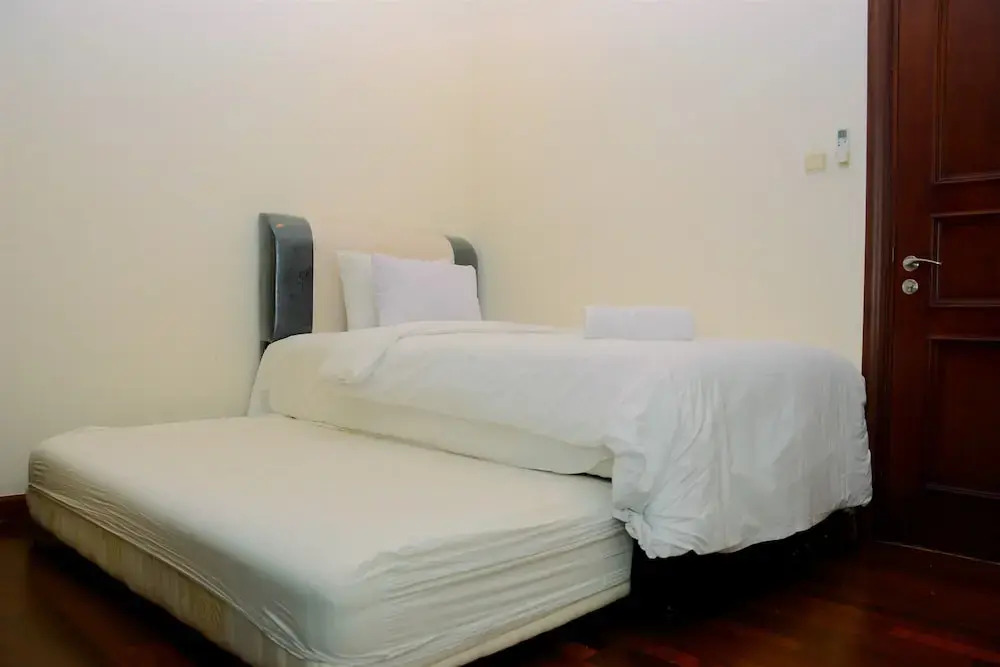 Modern 2BR at The Belleza Apartment