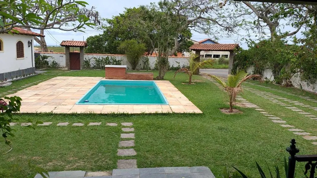 Casa Grande Duplex Temporada Saquarema Balneário de Vilatur 6 quartos, próximo a praia.