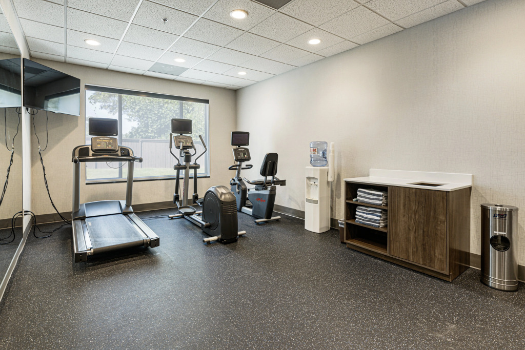 Holiday Inn Express & Suites Buford NE - Lake Lanier by IHG