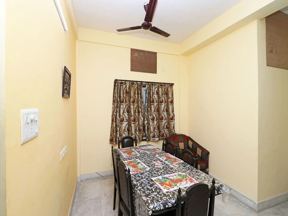 OYO 11319 Brickwood Guest House