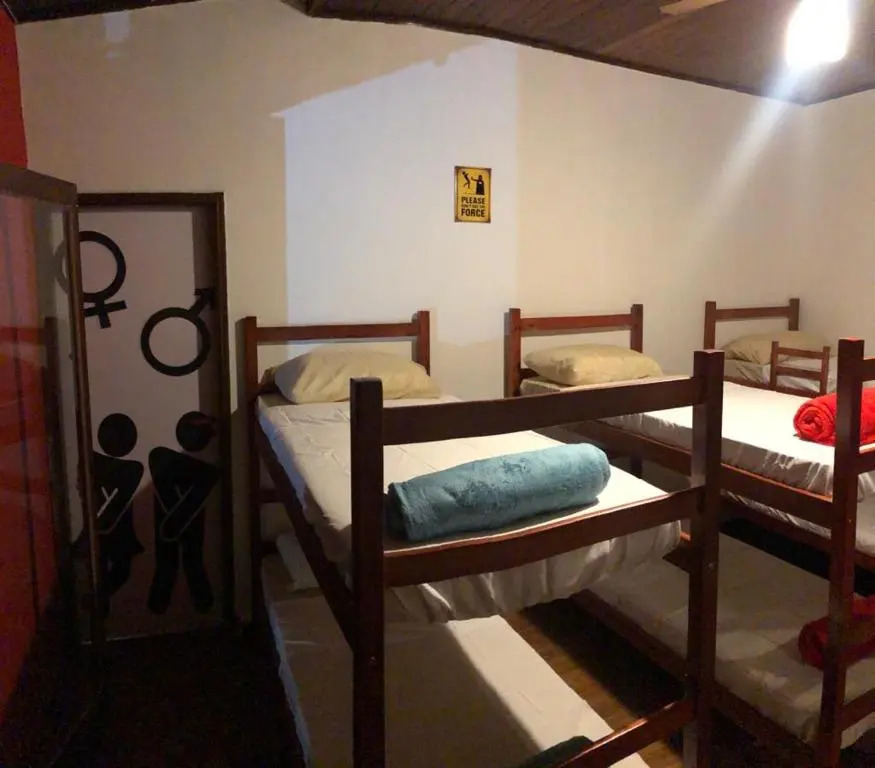 Hostel 4 Elementos - 200 metros da Praia de Pernambuco e do Mar Casado