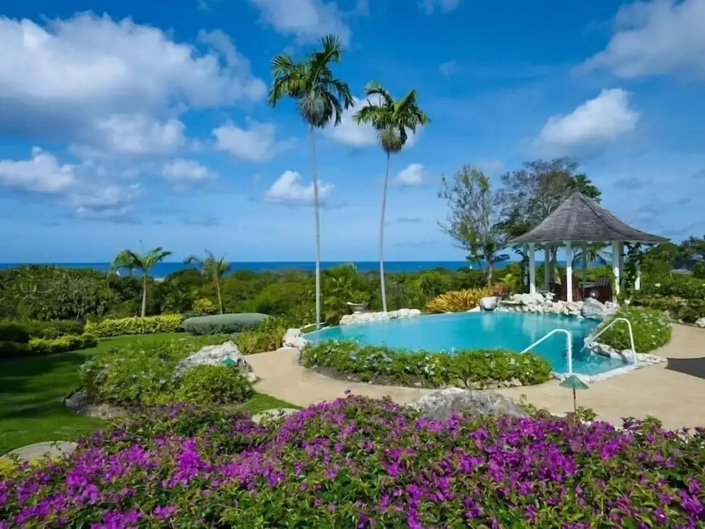Villa Point of View