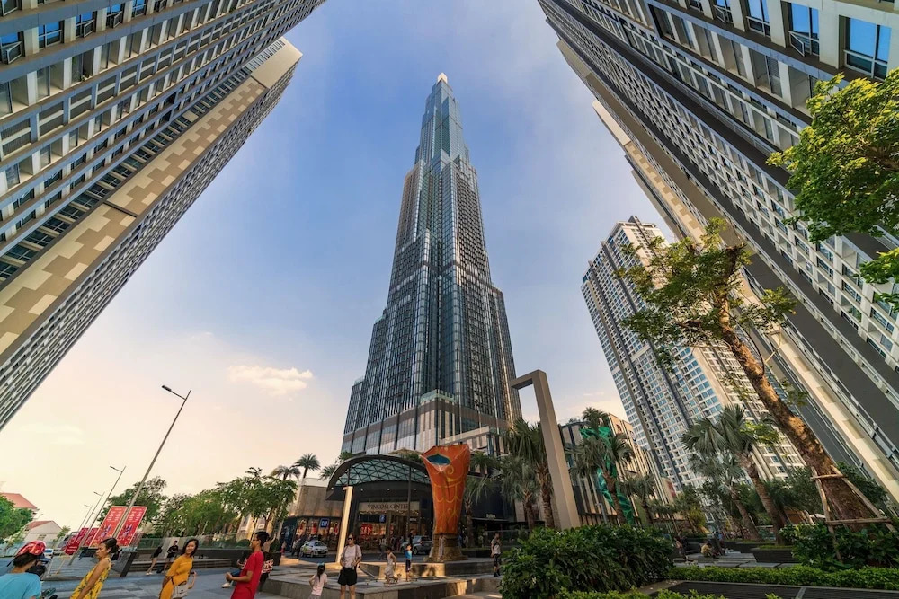 DongDong Skyview APT in Landmark81 Tower