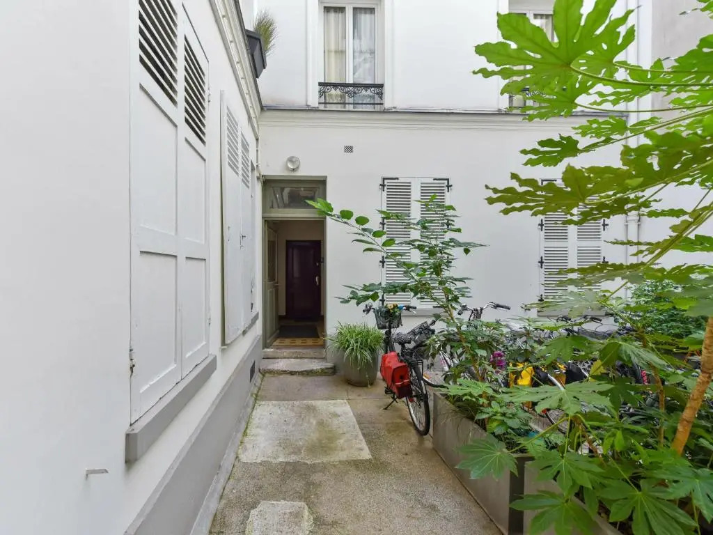 Welkeys - Crozatier Apartment