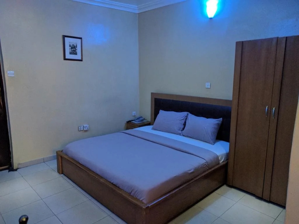 Whitehouse Msquare Hotel