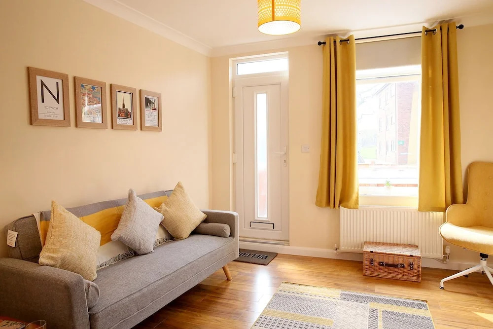2BR Stylish Norwich Stay Near Cathedral Parking