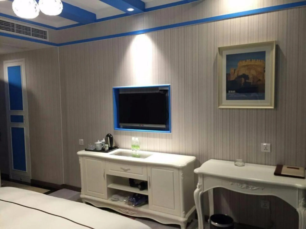 Yiwu Baide Theme Hotel