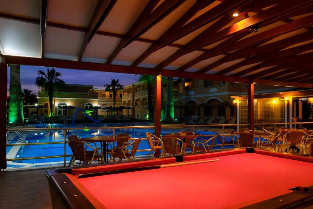 Lagoon Hotel & Apartments