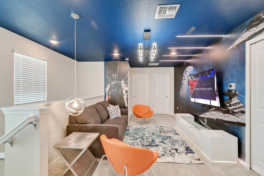 5 Bedrooms4 Bathrooms Windsor Island 1860Sd
