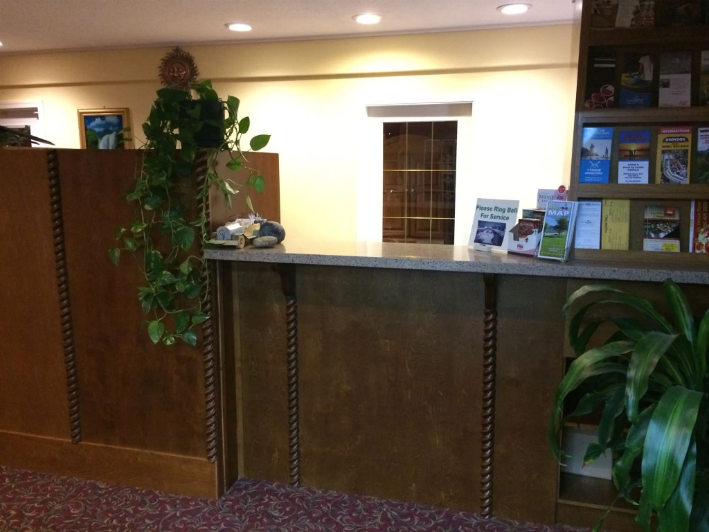 Sahara Courtyard Inn & Suites Osoyoos