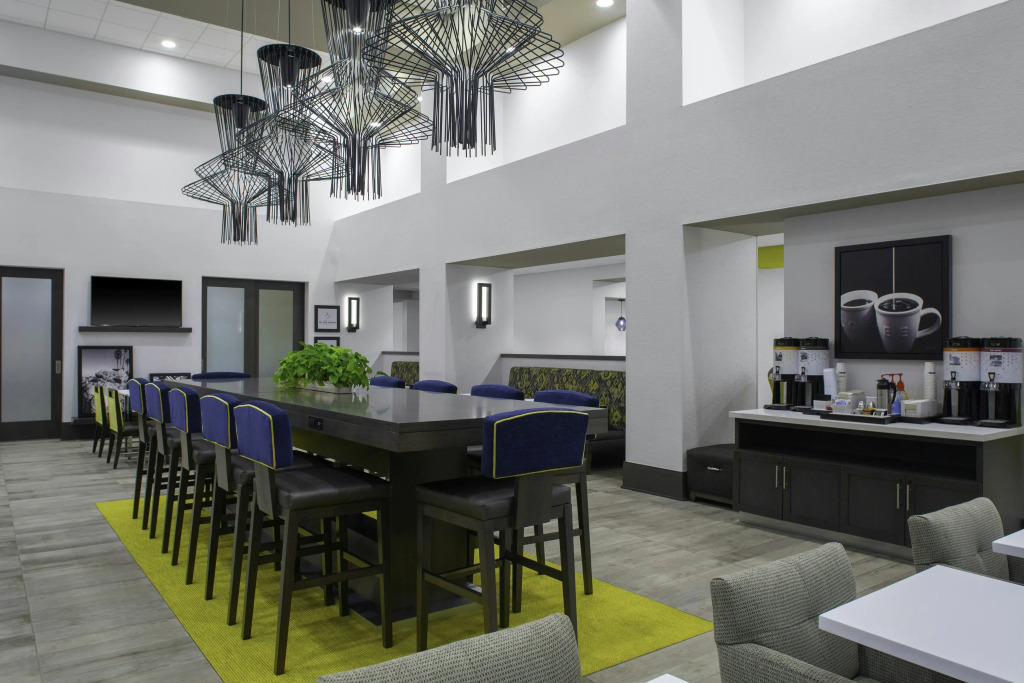 Hampton Inn & Suites Irvine/Orange County Airport