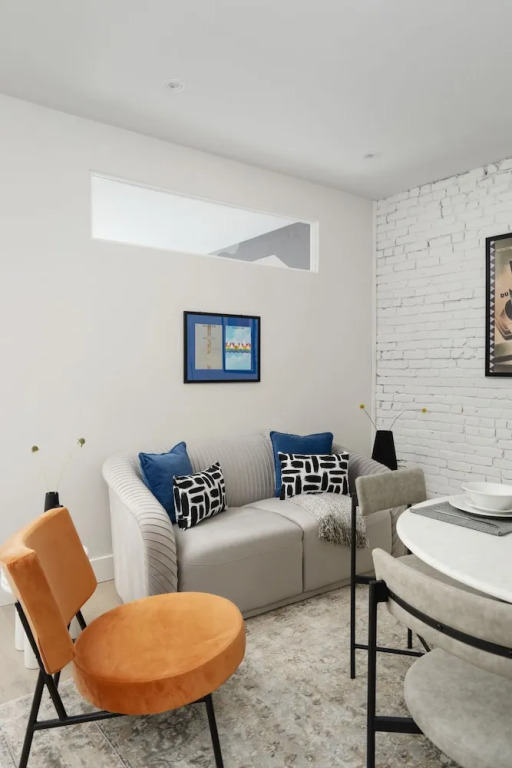 François-Denis Apartments