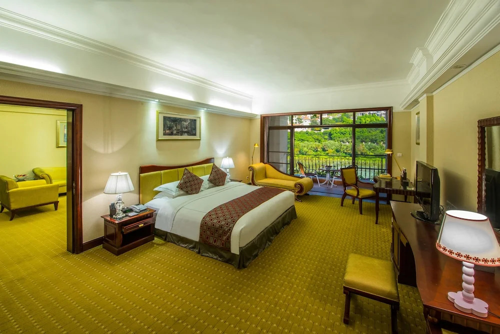 Guangzhou Phoenix City Hotel