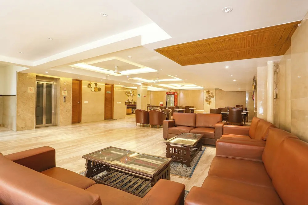 FabHotel Green Lotus Star 17