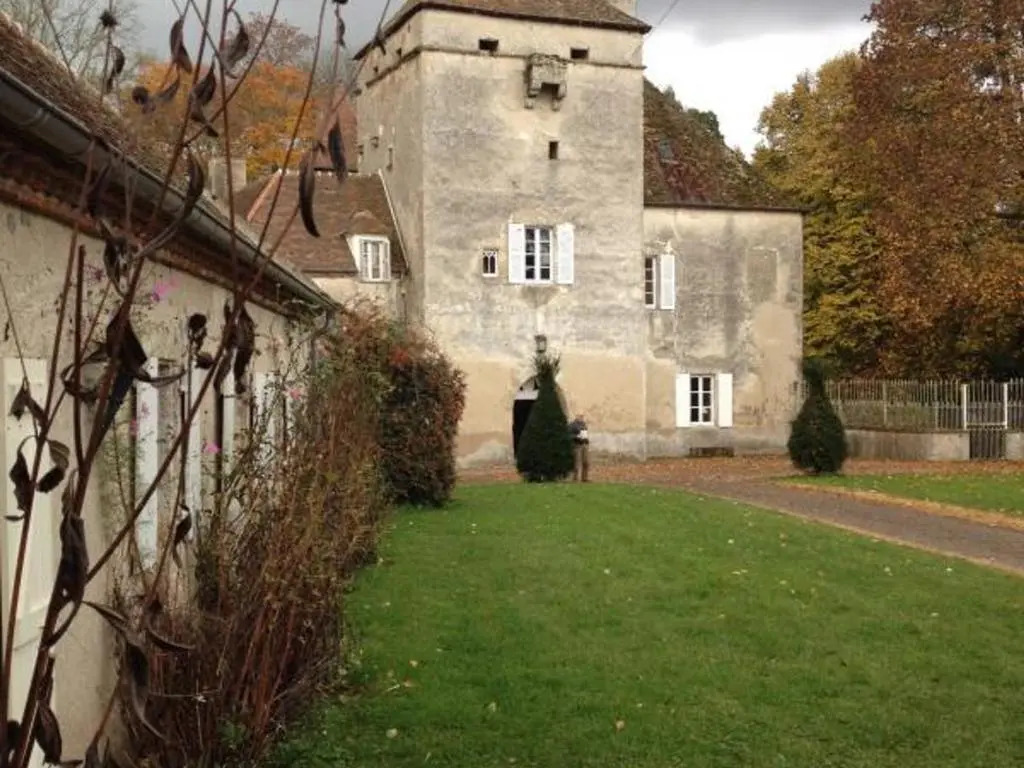 Maison de campagne charmante avec jardin au Château de Vesset - FR-1-489-64