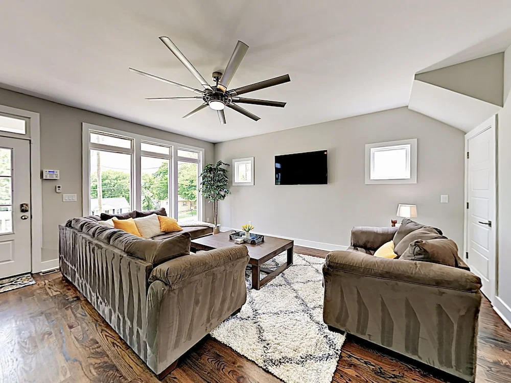 1263 Nashville - 4 Br Home