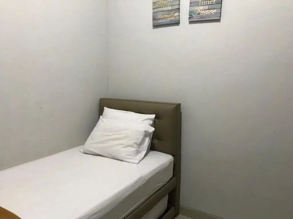 Naura Guest House
