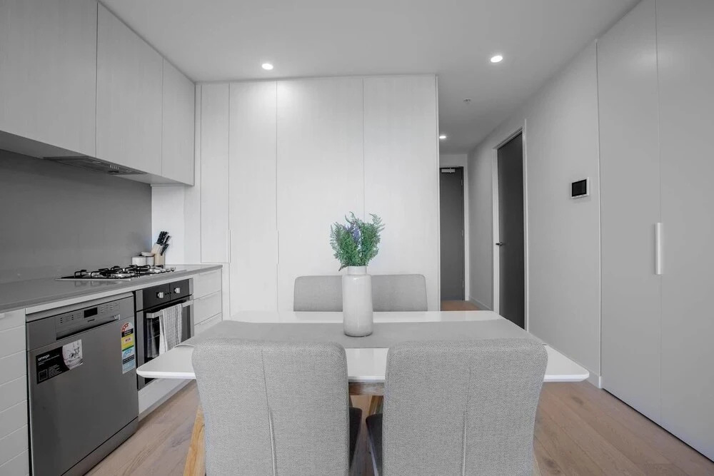Simple And Cozy Apartment In Parkville