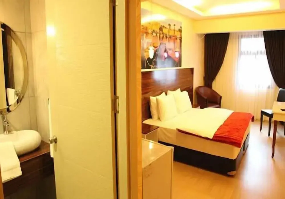 Lucid Otel