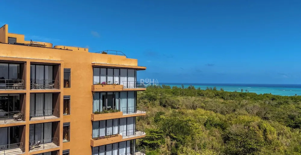 Ixuh Ocean Front 5 Ave Playa del Carmen