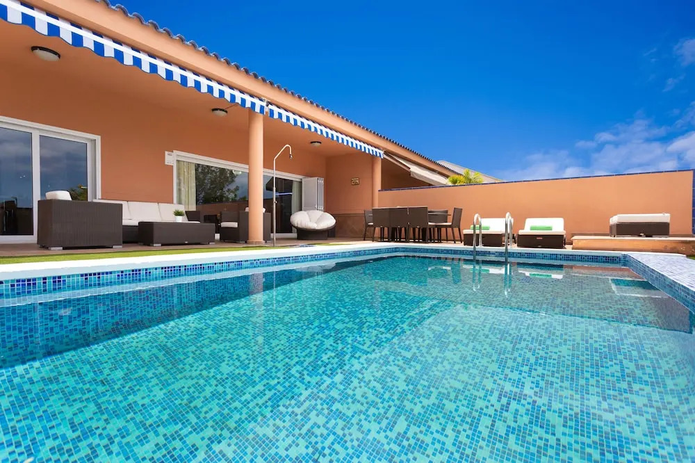 Gorgeous Luxury Villa with Private Pool Playa de la Arena