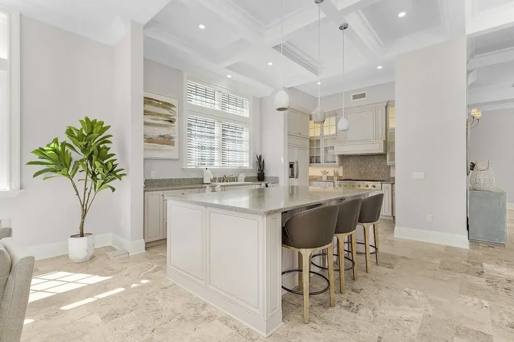 260 Coastal Luxe Retreat: 5bd/4.5ba, Pool & Spa, Water Views 5 Bedroom Home