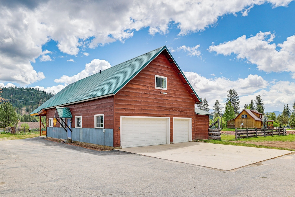 On-site Creek & Trails: Huge Garden Valley Estate