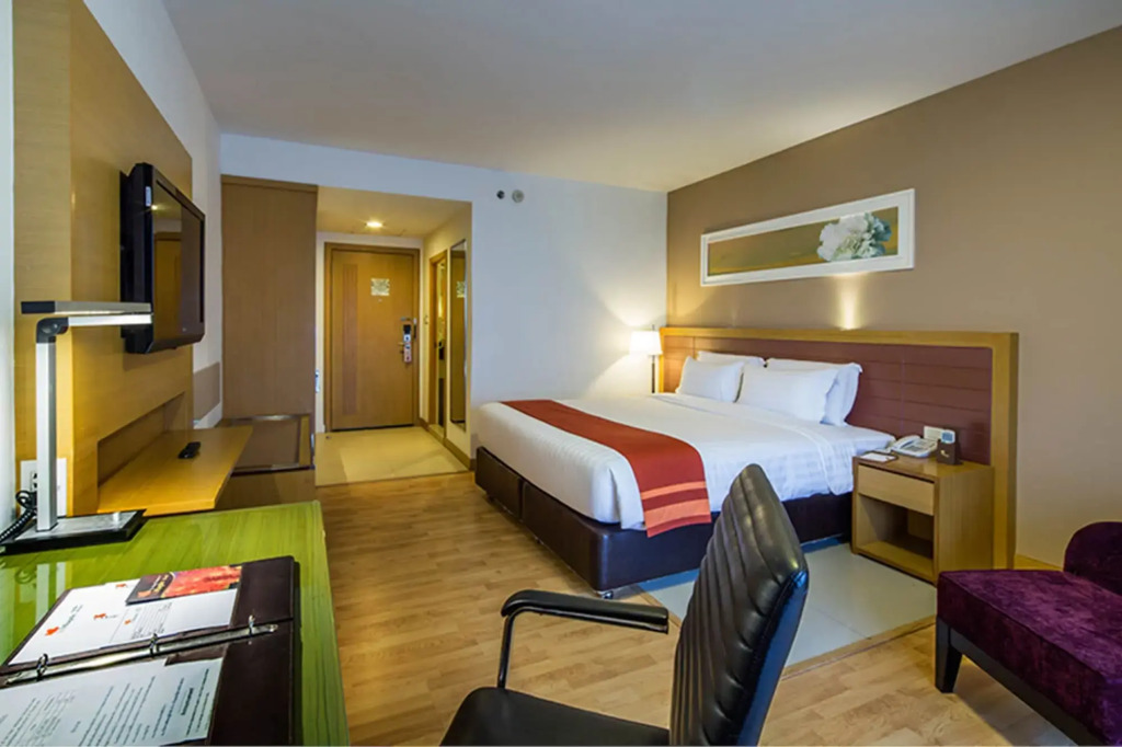 Maple Hotel