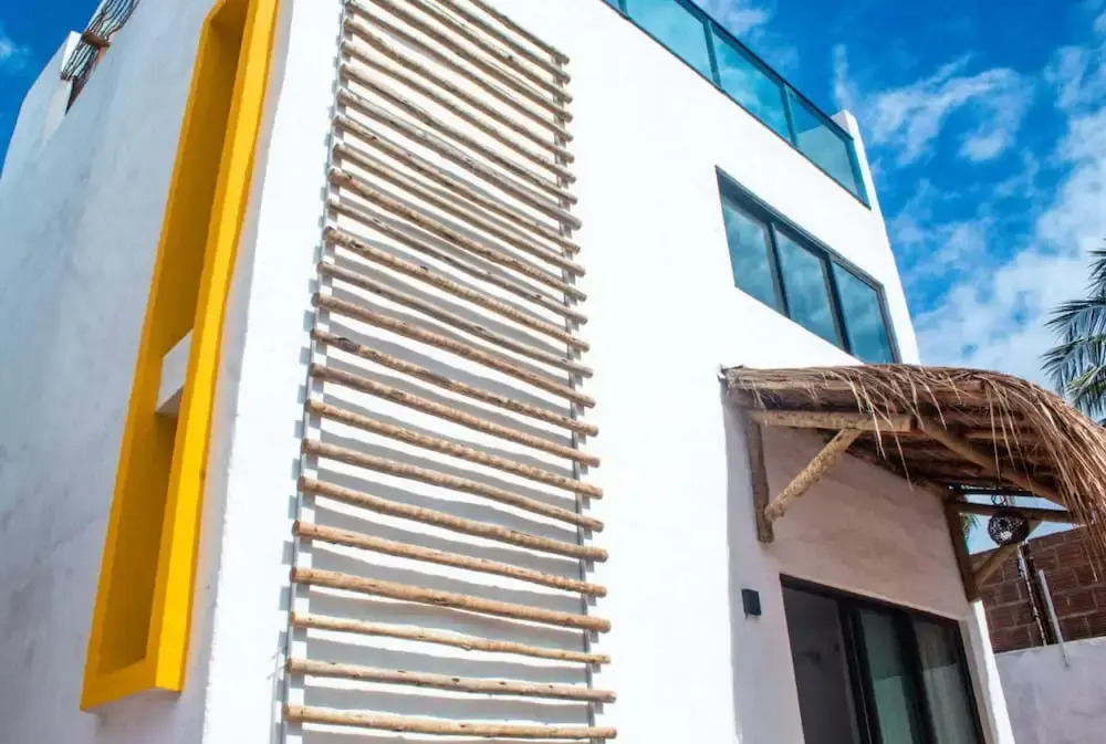 Maravilhosa Casa Amarela 70m da Praia 3 Quartos