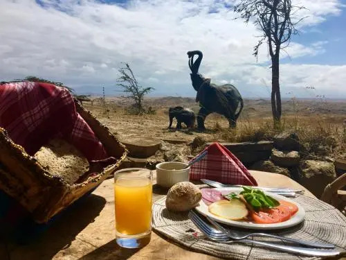 Original Maasai Lodge - Africa Amini Life