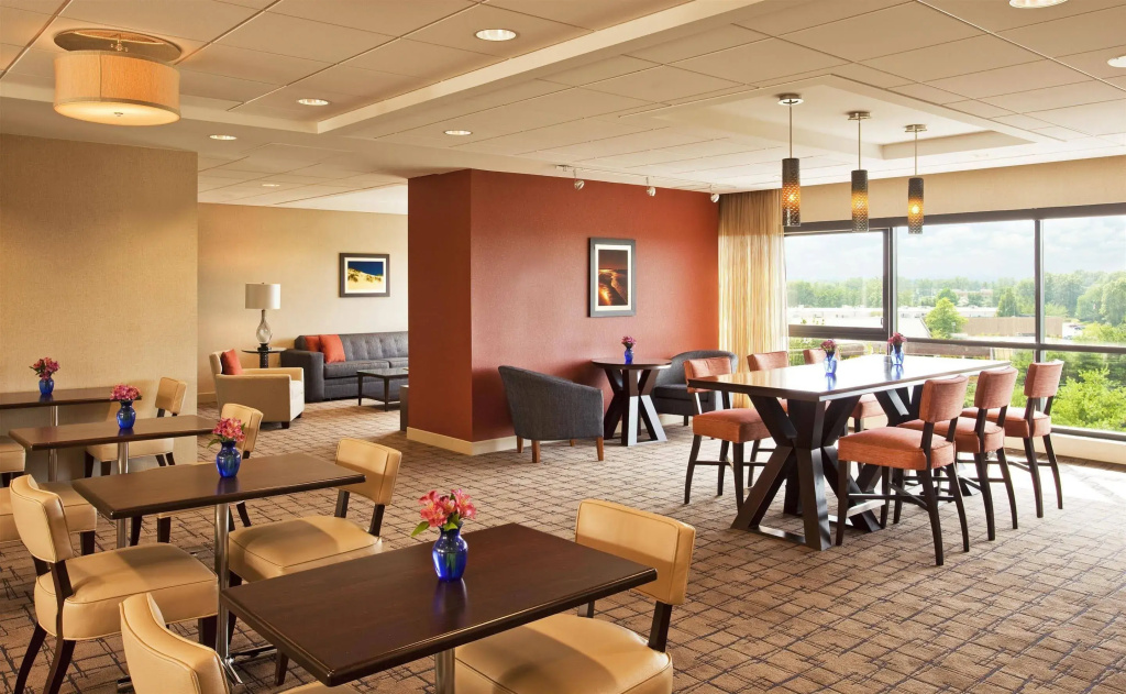 Sheraton Eatontown Hotel